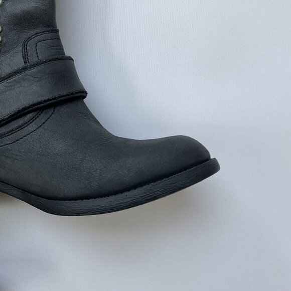 Guess Women’s Esperanza Western Studded Leather Boots In Black Size 5.5 - Picture 4 of 14